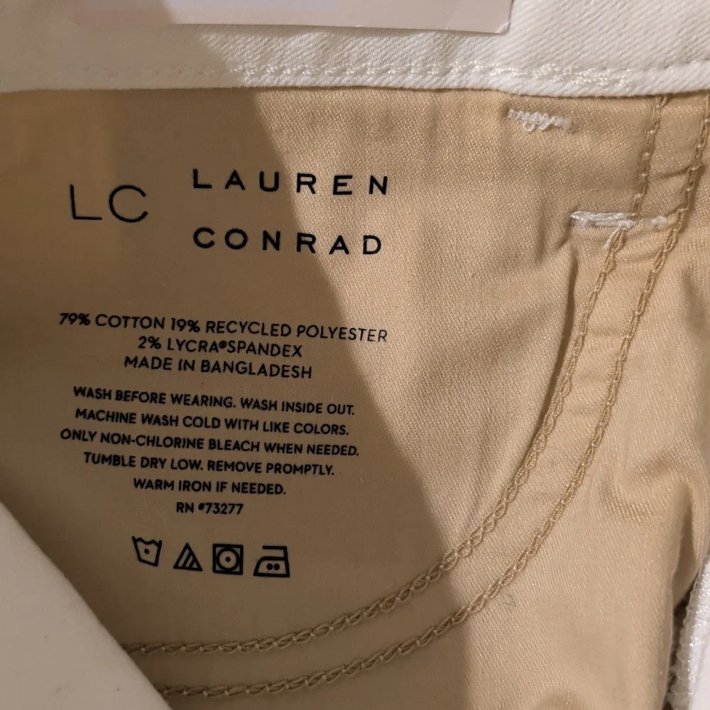 LC Lauren Conrad White Cuffed Short, High Rise. Size 2 Women - Picture 9 of 11